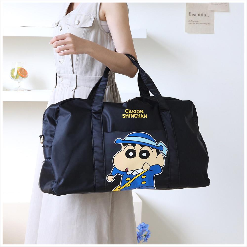天藍小舖-蠟筆小新亮眼大圖案尼龍大旅行袋-共4色-$490【A03031846】