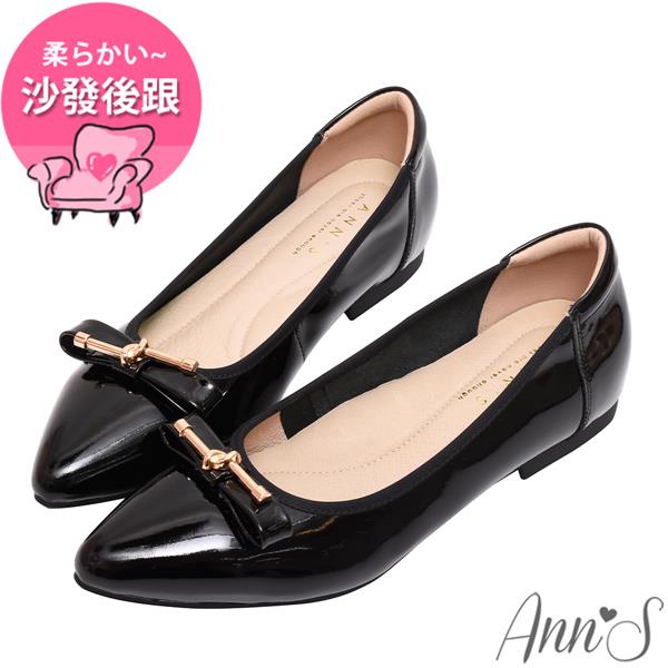 🎁買就送鞋撐🎁Ann’S法式小方結-軟羊漆皮隱藏內增高平底尖頭包鞋-黑