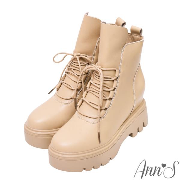 🍀兩雙現折$699🍀Ann’S魔術視覺矯正!內增高真皮綁帶厚底短靴5cm-杏(版型偏小)
