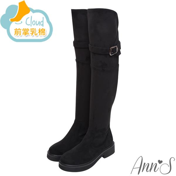🔥買三送一🔥Ann’S花苞2.0防水絨布-美腿曲線釦帶平底過膝長靴4cm-絨黑