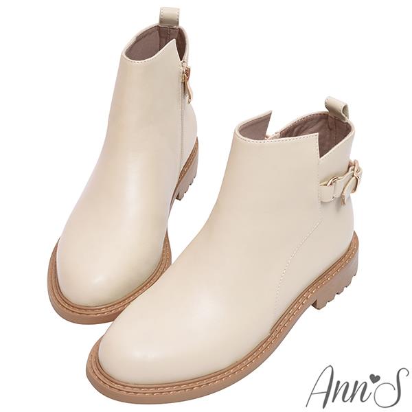 🍎任一雙現折$618🍎Ann’S諾拉-後釦帶挖低顯瘦小羊皮真皮平底短靴3cm-米