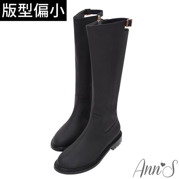 Ann’S防潑水材質-性感後挖空及膝平底長靴3cm-黑(版型偏小)