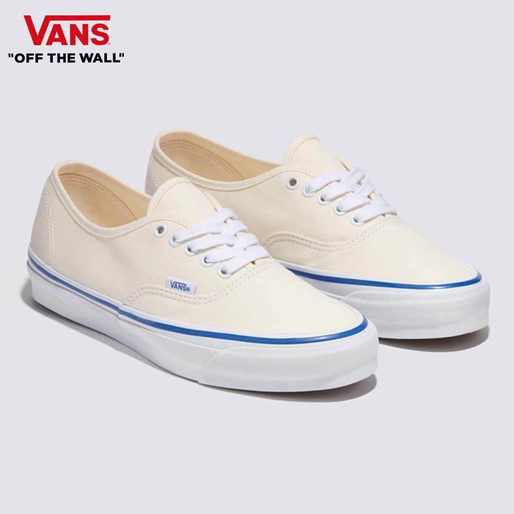 Vans AUTHENTIC鞋款