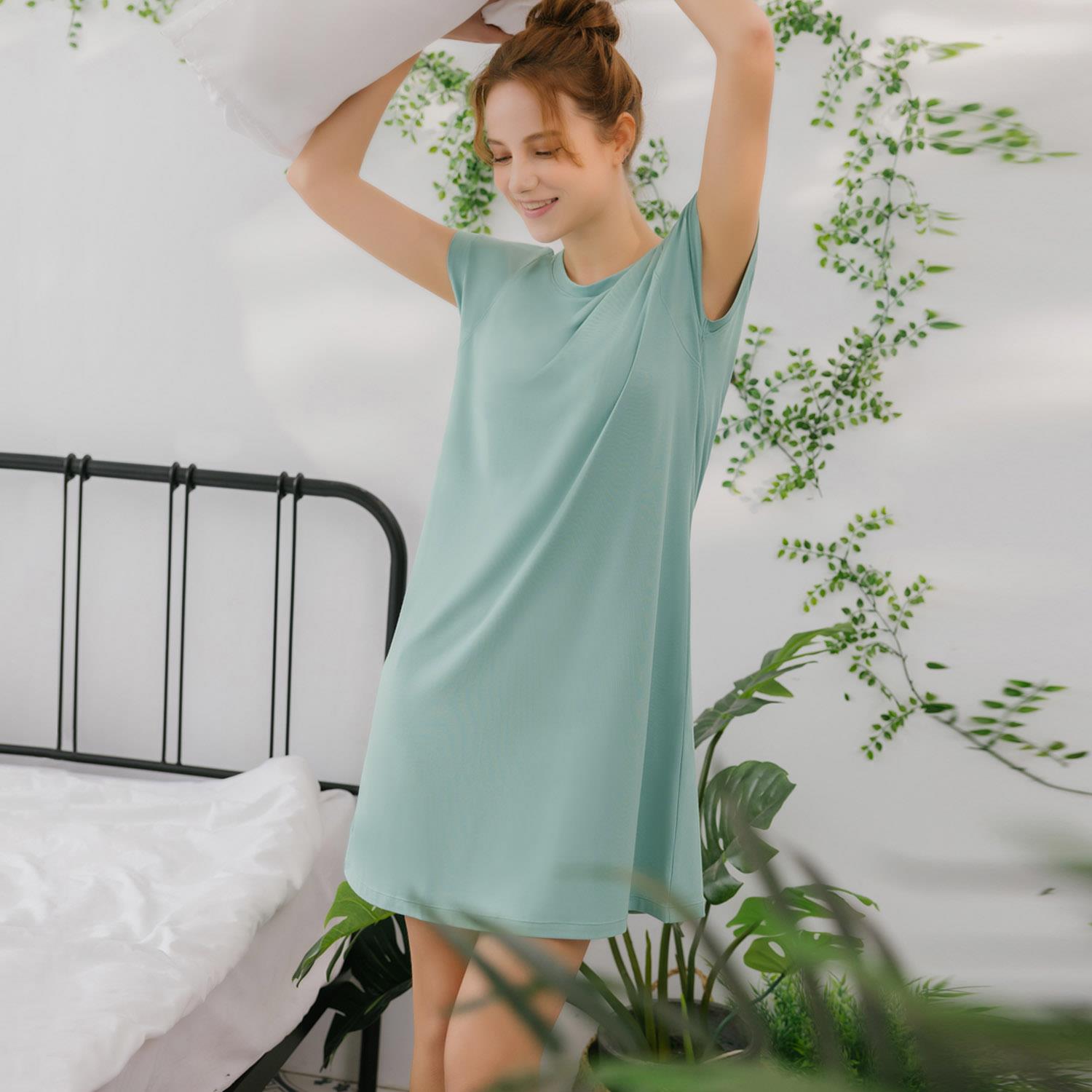 [Audrey]α森眠衣 -智能波纖維舒緩心緒晚安好眠涼感洋裝睡衣-森林綠