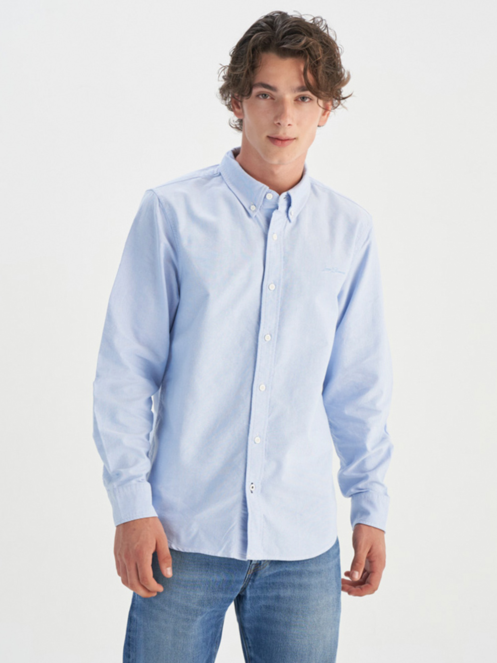 Levi's®  男款 長袖襯衫 牛津領 素色襯衫 人氣新品