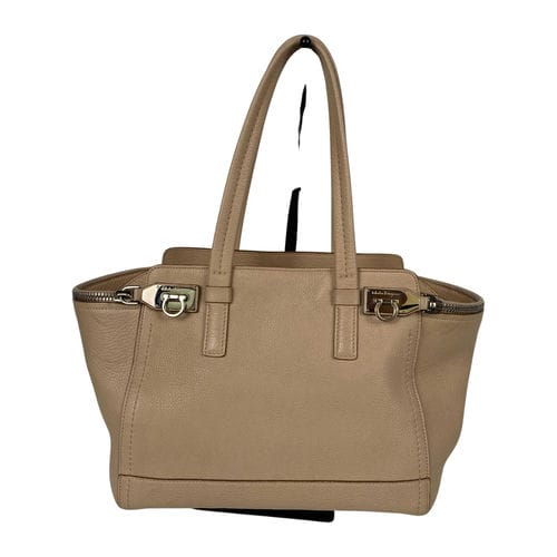 【環球桃園A8店】Salvatore Ferragamo/托特包//DY-21 D698