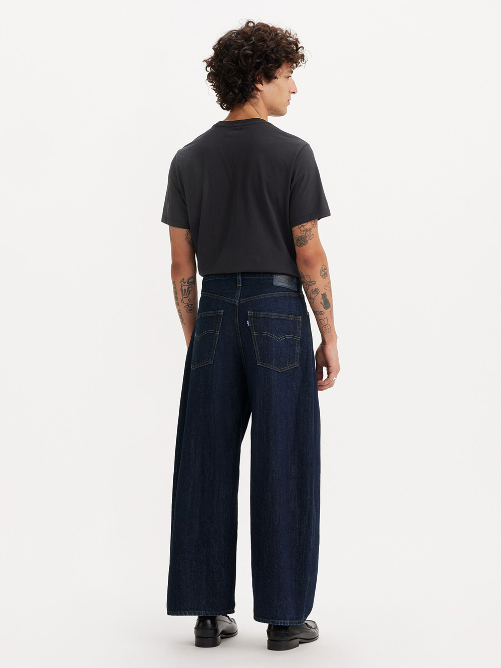 Levi's® MOJ日本製布料WIDE PLEAT CROP 男款打褶丹寧牛仔寬褲 Levi's® MOJ日本製布料WIDE PLEAT CROP 男款打褶丹寧牛仔寬褲