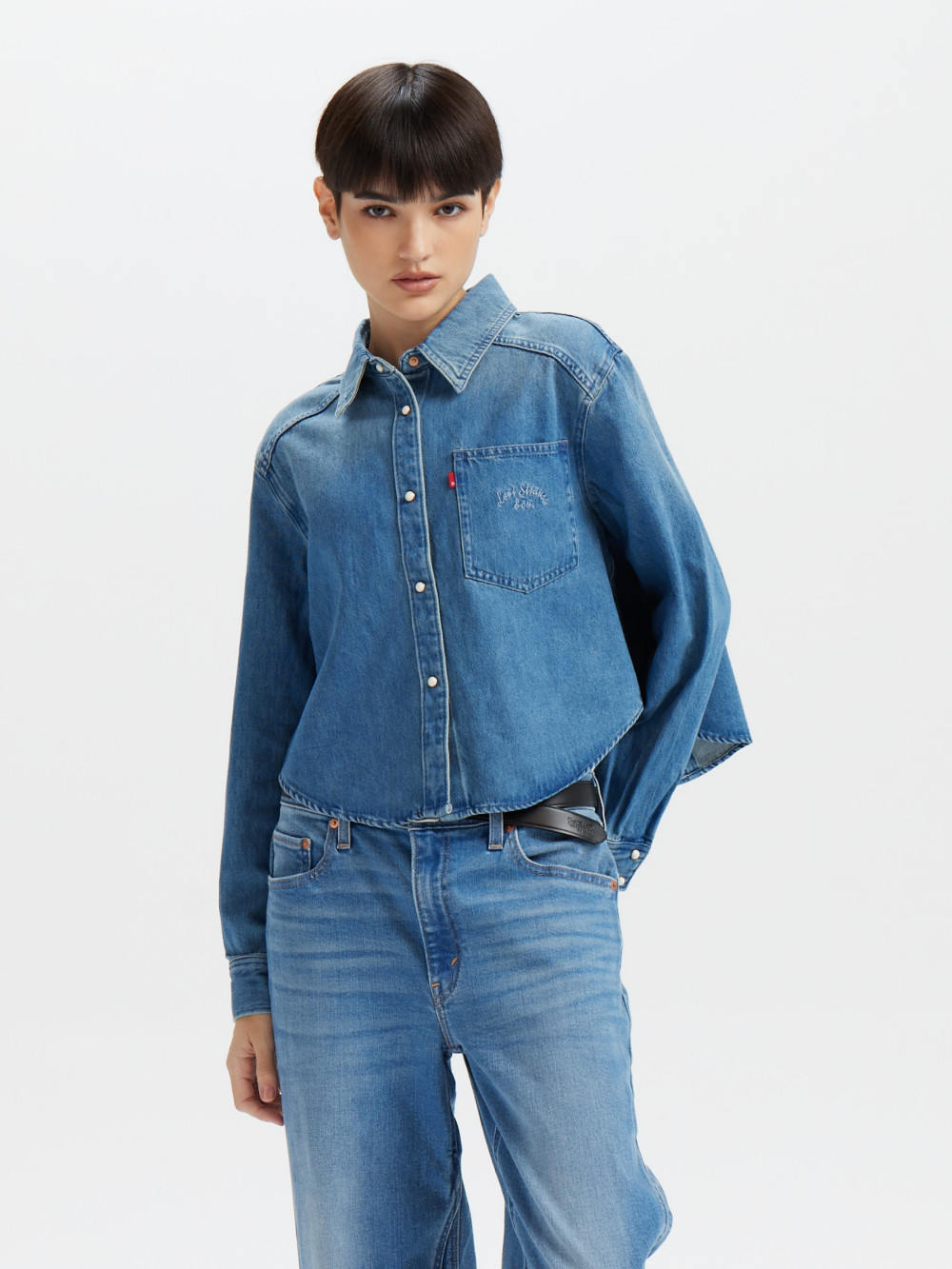 Levi’s® 女款 襯衫 牛仔襯衫 丹寧襯杉 長袖襯衫 淺藍刷白  熱賣單品