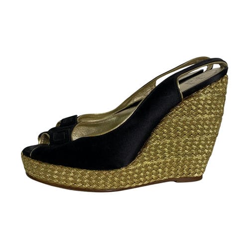 【高雄夢時代店】Roger Vivier/淺口皮鞋/38/
