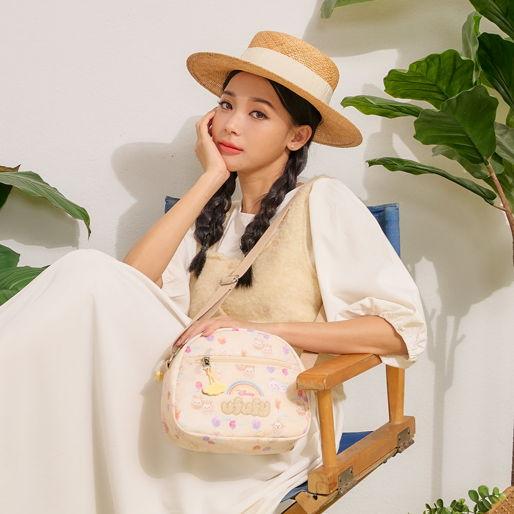 【OUTDOOR】迪士尼Disney-ufufy側背包-黃色 ODDY24B05YL