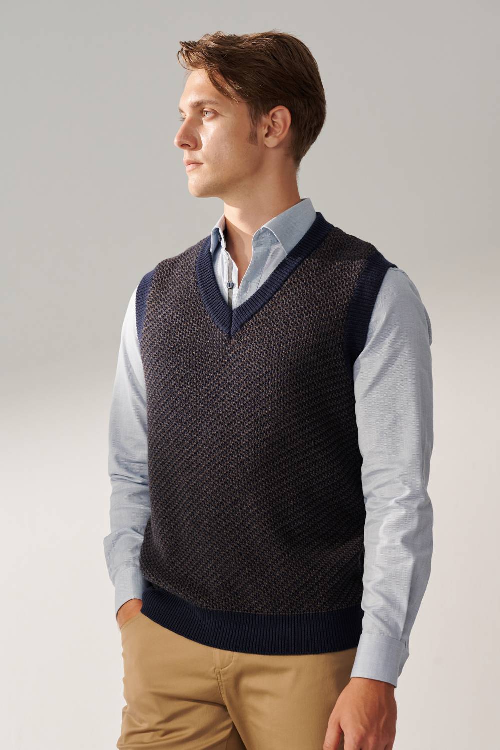 SST&C Navy Two-Tone Textured Wool-Blend Knitted Vest | 00182409001_0