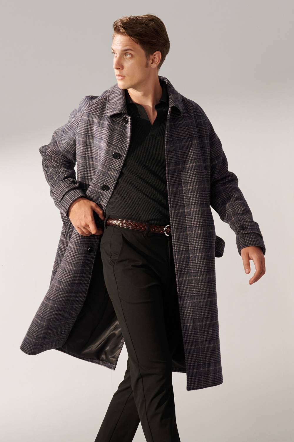 SST&C Gray and Black V-Lapel Vertical Stripe Knitted Sweater | 00182409004_4