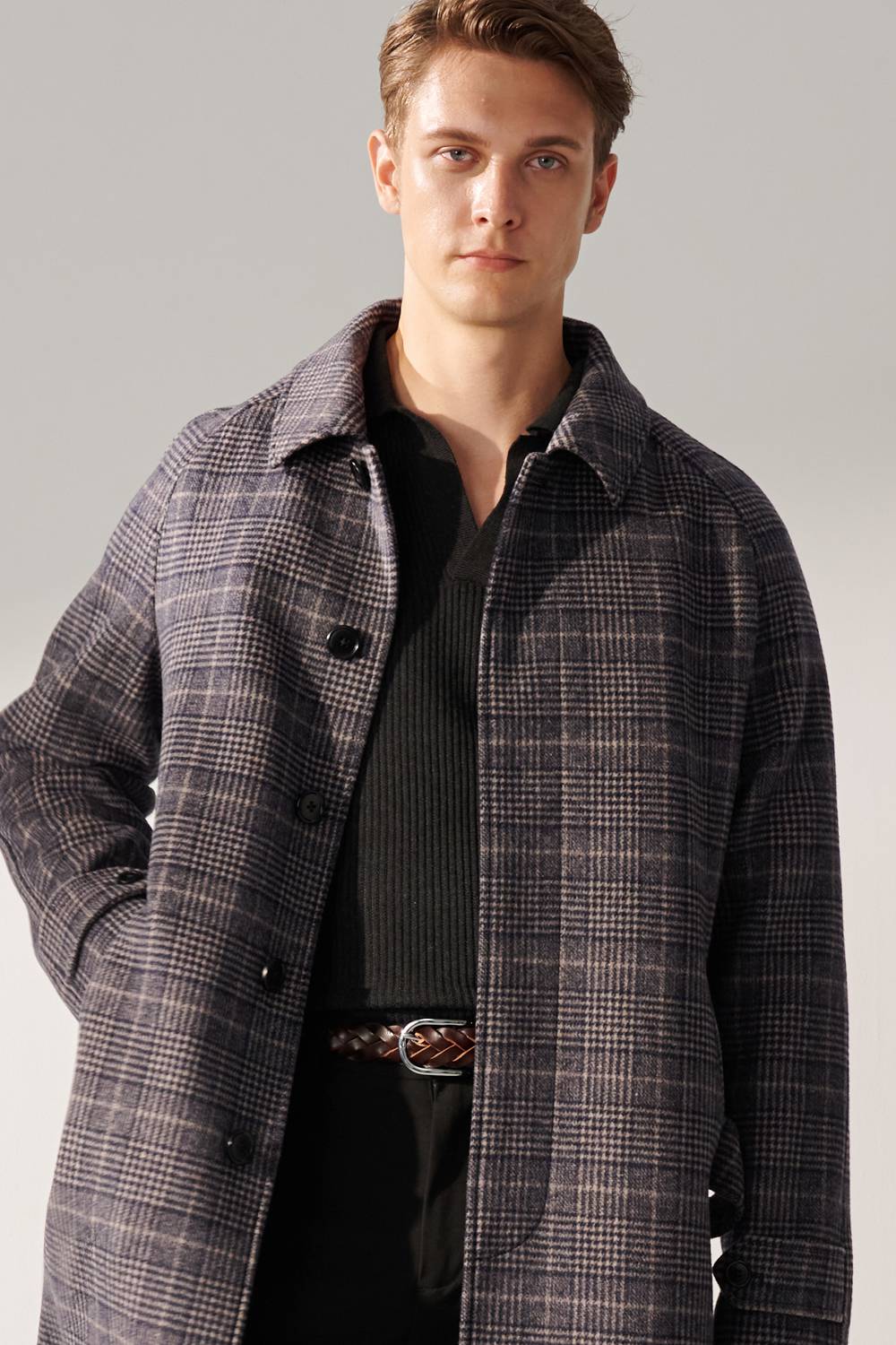 SST&C Gray and Black V-Lapel Vertical Stripe Knitted Sweater | 00182409004_5