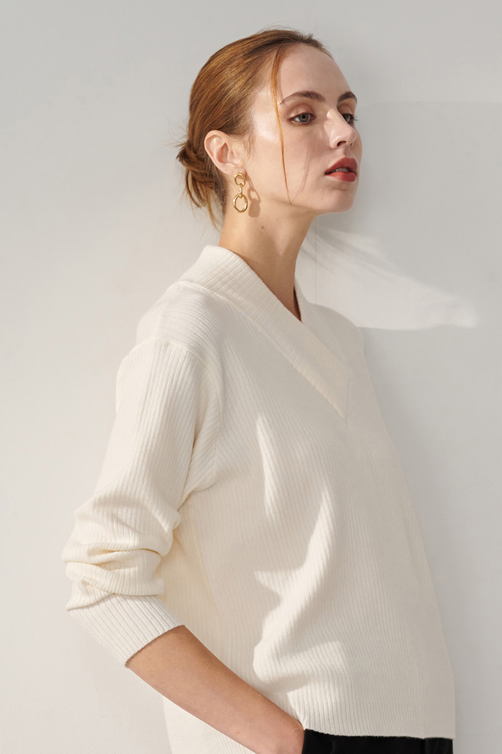 SST&C White Turtleneck Sweater | 01182409004_1