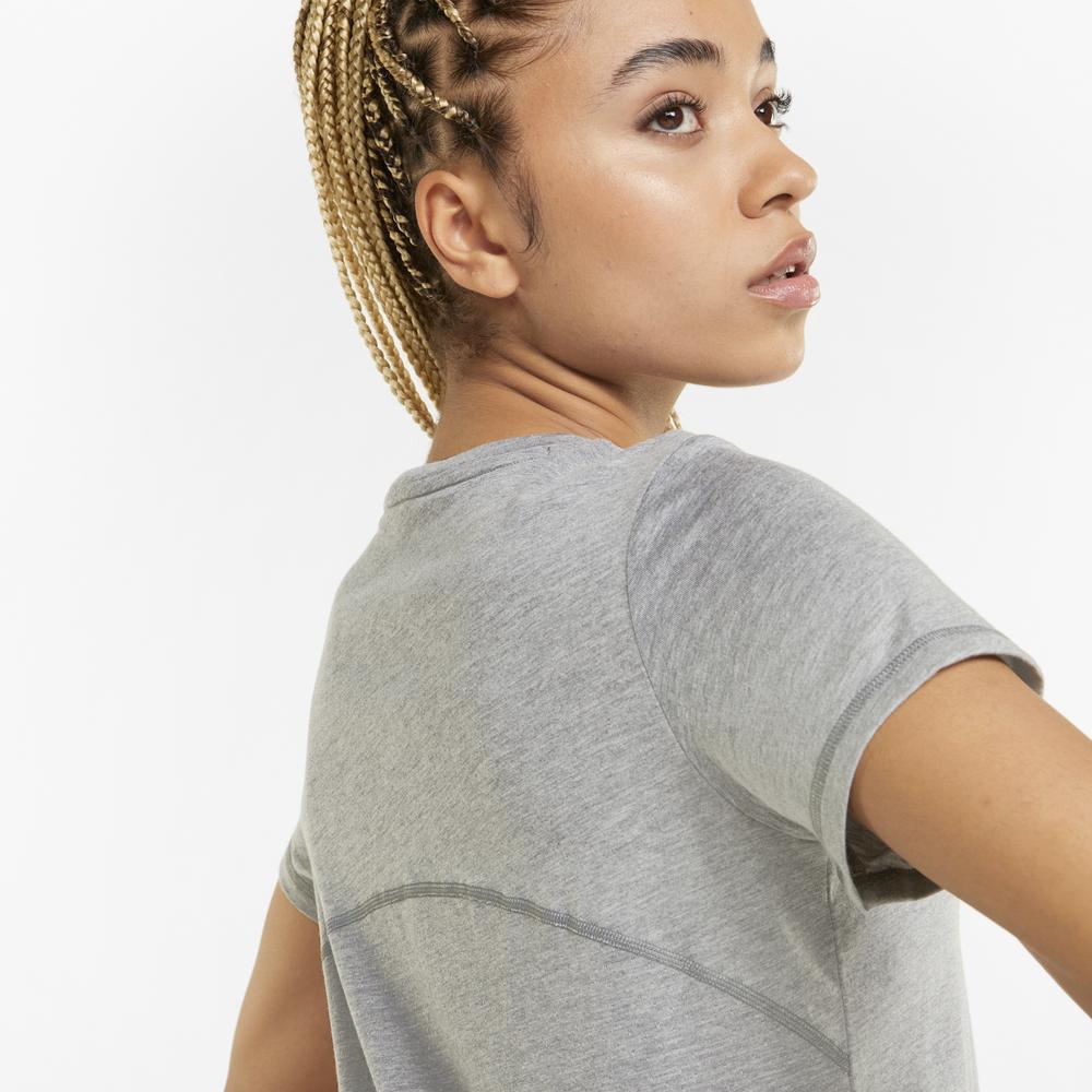 PUMA 訓練系列Train Logo短袖T恤 女性_5