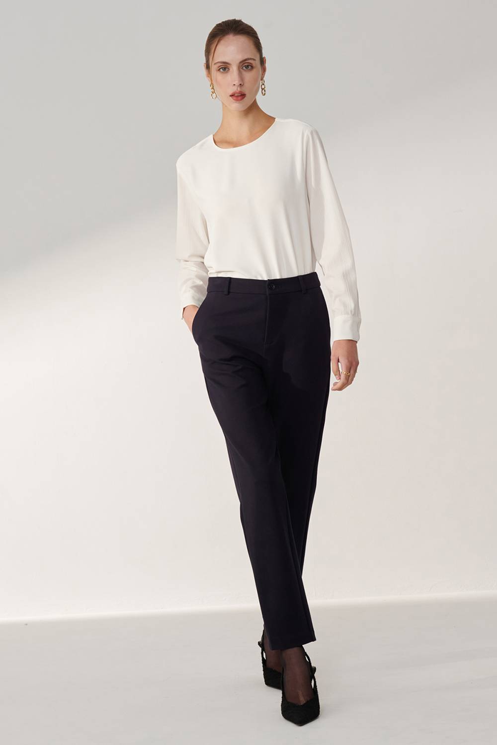 SST&C Dark Blue Low-Rise Slim Knitted Trousers | 01162409003_2