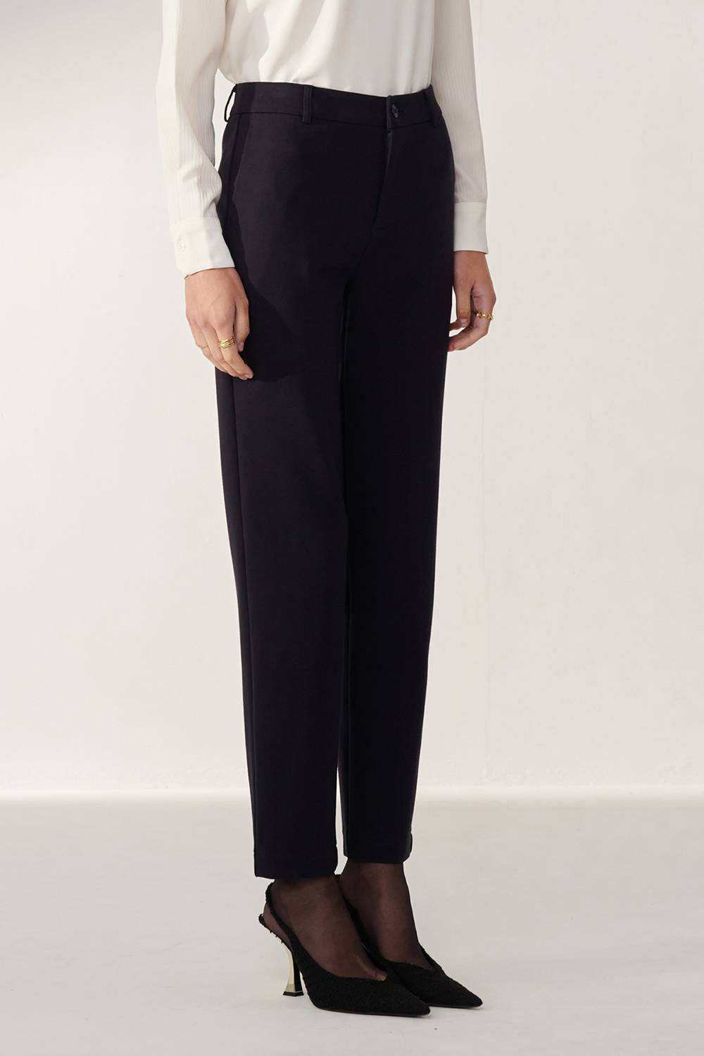 SST&C Dark Blue Low-Rise Slim Knitted Trousers | 01162409003_6