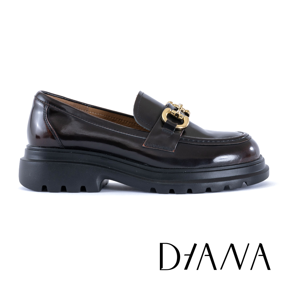 DIANA 擦色牛皮個性馬銜釦樂福厚底鞋 酒紅 #55277