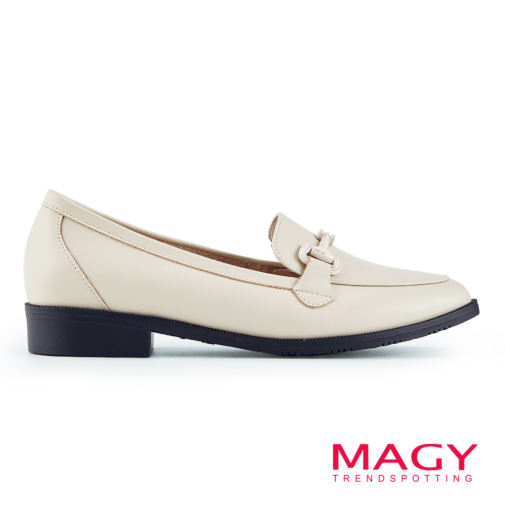 MAGY 復古馬銜釦牛皮低跟樂福鞋 米色 #15285