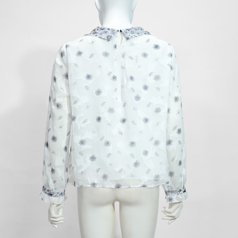 ILEY伊蕾 立體花卉造型雪紡上衣(白；M-XL)_5
