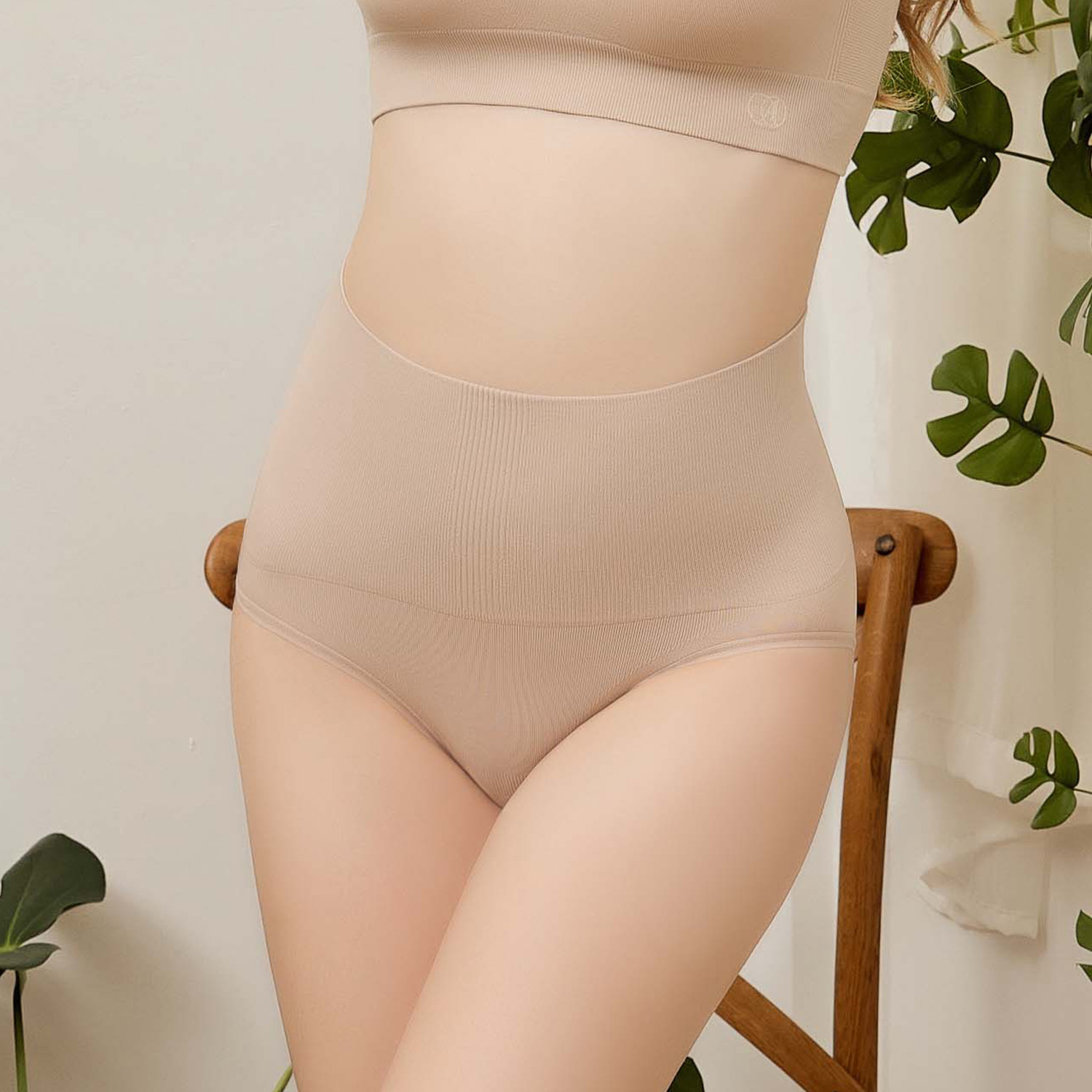 [iMEWE] 蜜蜂腰5A抗菌高腰收腹內褲-奶茶咖_0