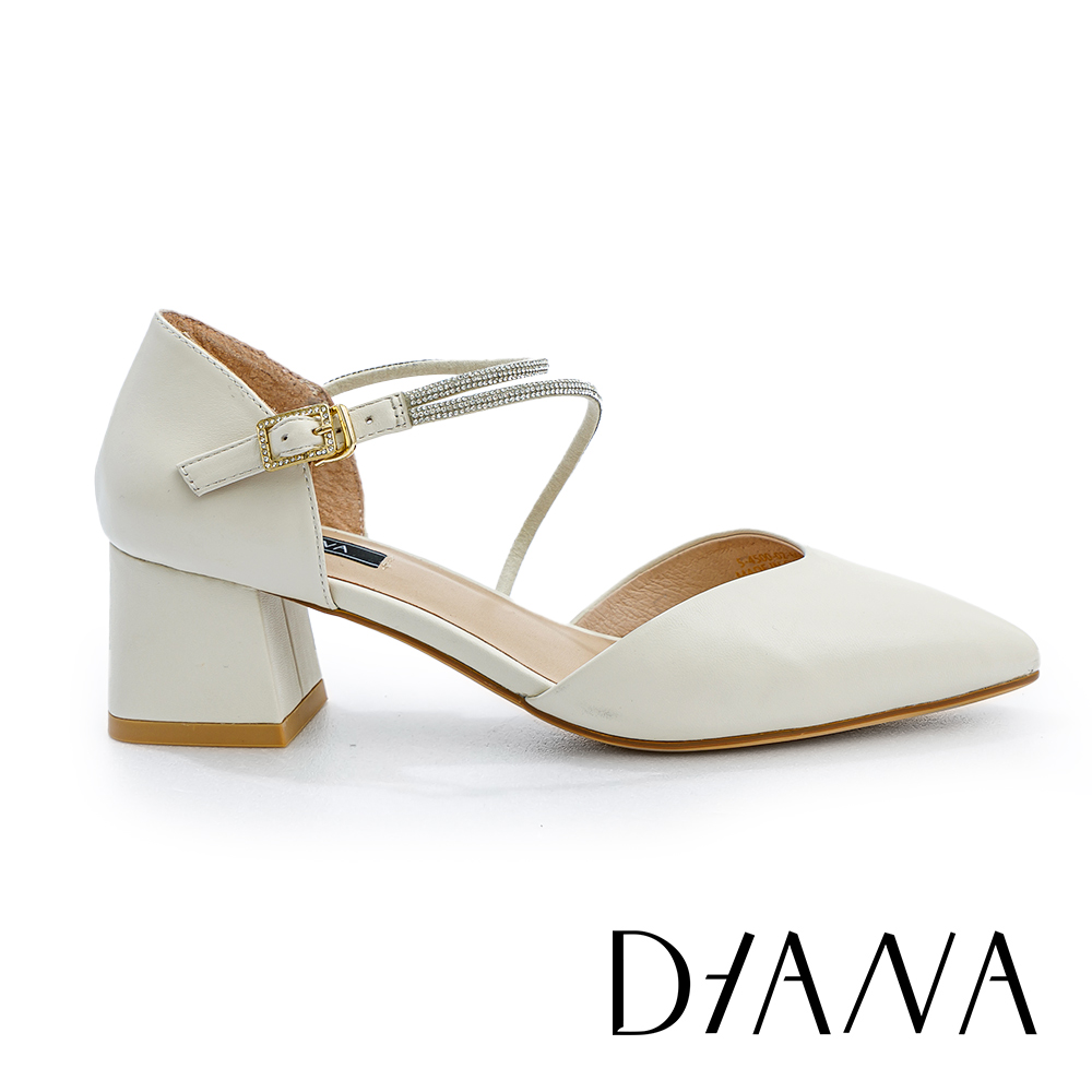 DIANA 優雅氣質晶鑽繫帶尖頭中跟鞋 米色 #55101