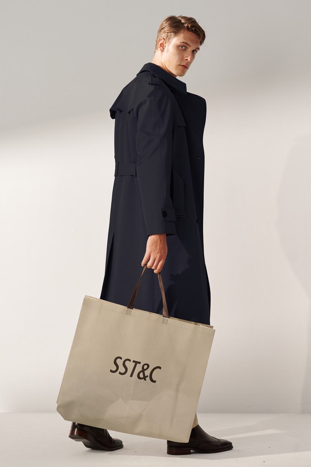 SST&C Black Double-Breasted Long Trench Coat | 00142410004_4