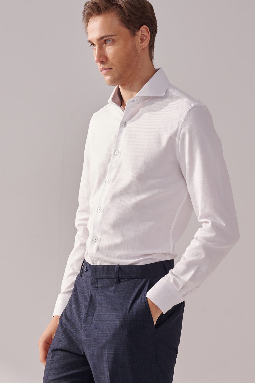 SST&C White Textured Slim-Fit Shirt | 00062410001_4
