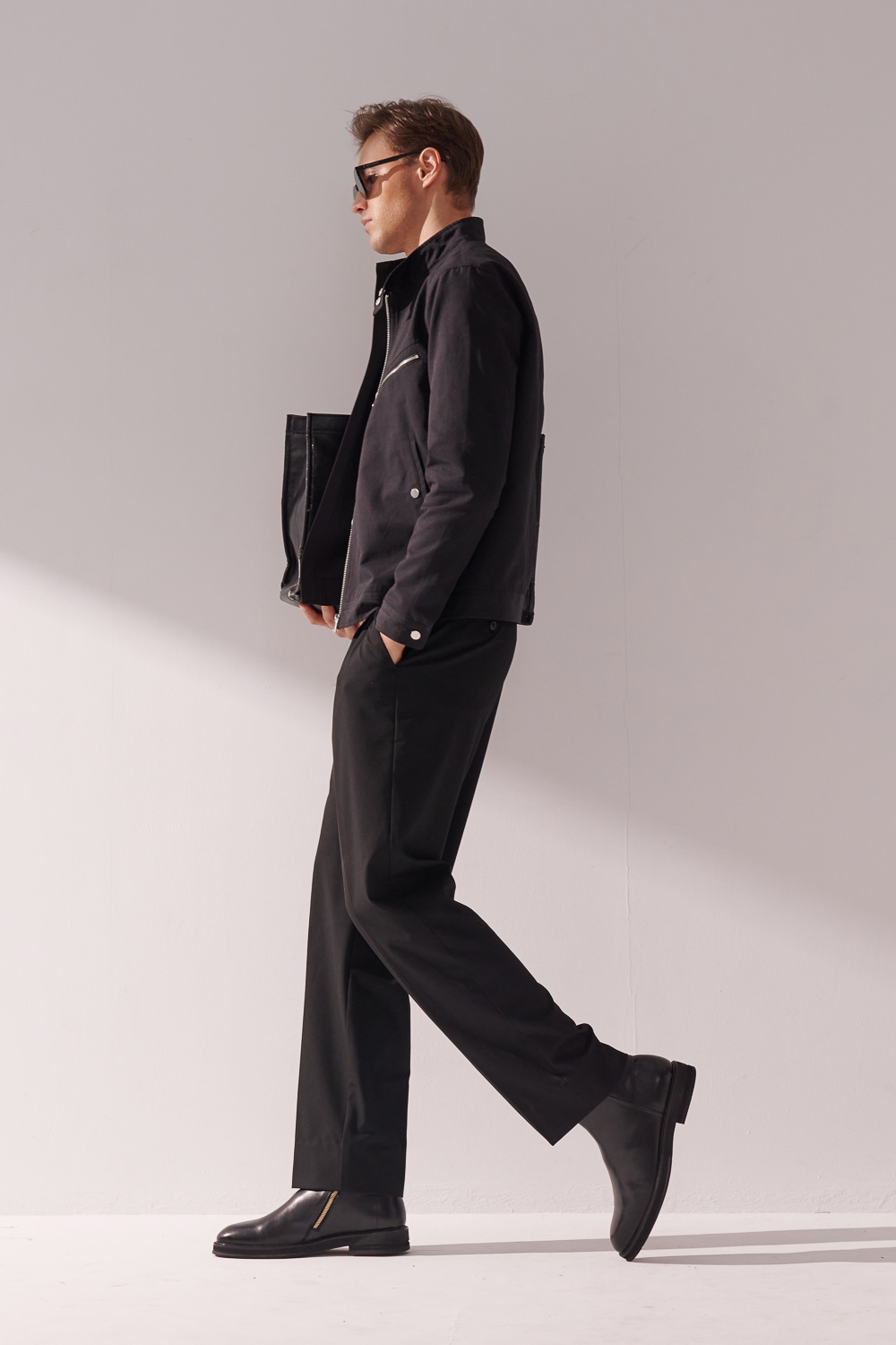 SST&C Black Wide Straight Fit Classic Elastic Casual Trousers | 00162410008_1