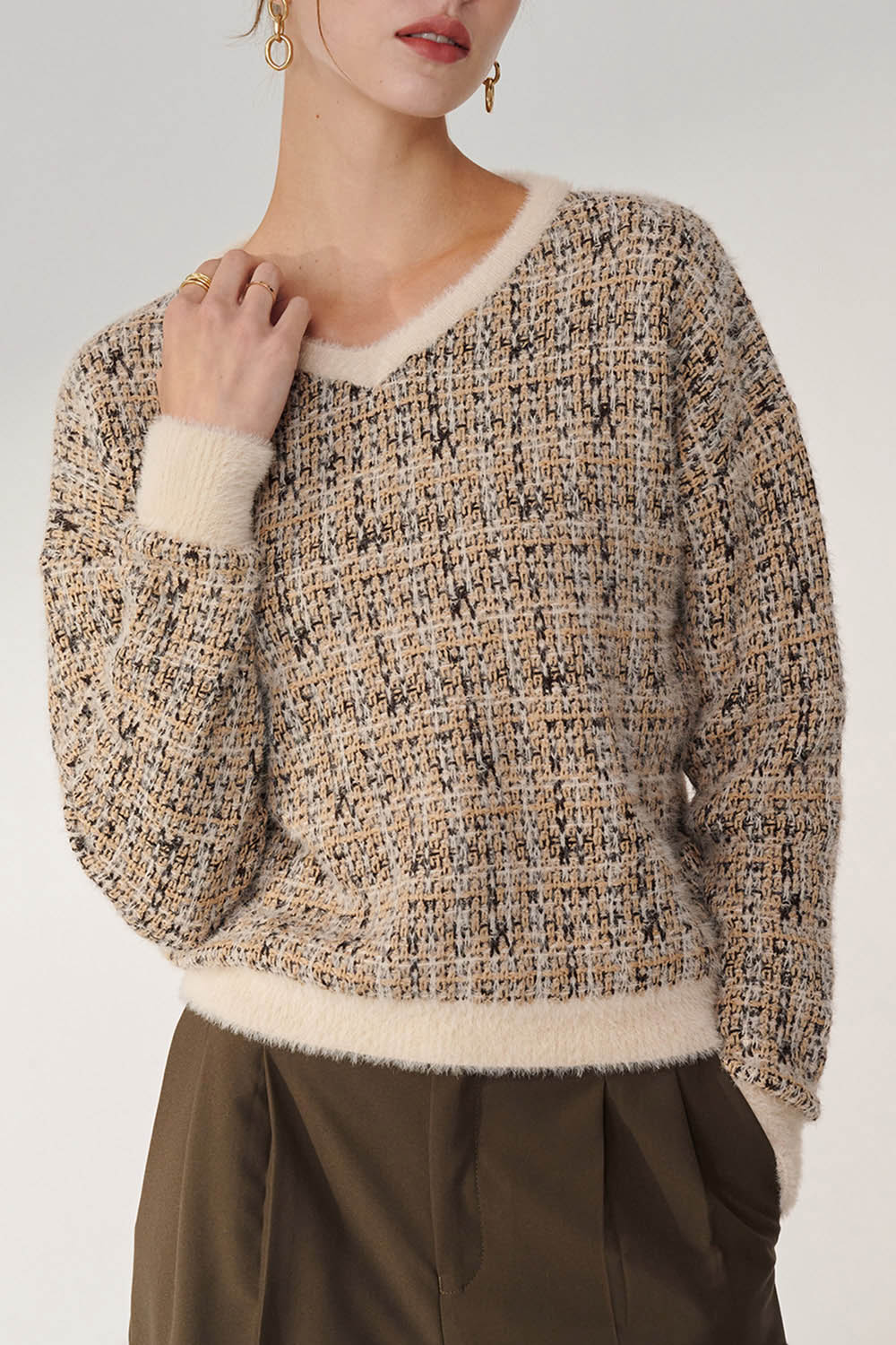 SST&C Deep Camel V-Neck Small Fragrant Style Pullover Sweater | 01182410005_6