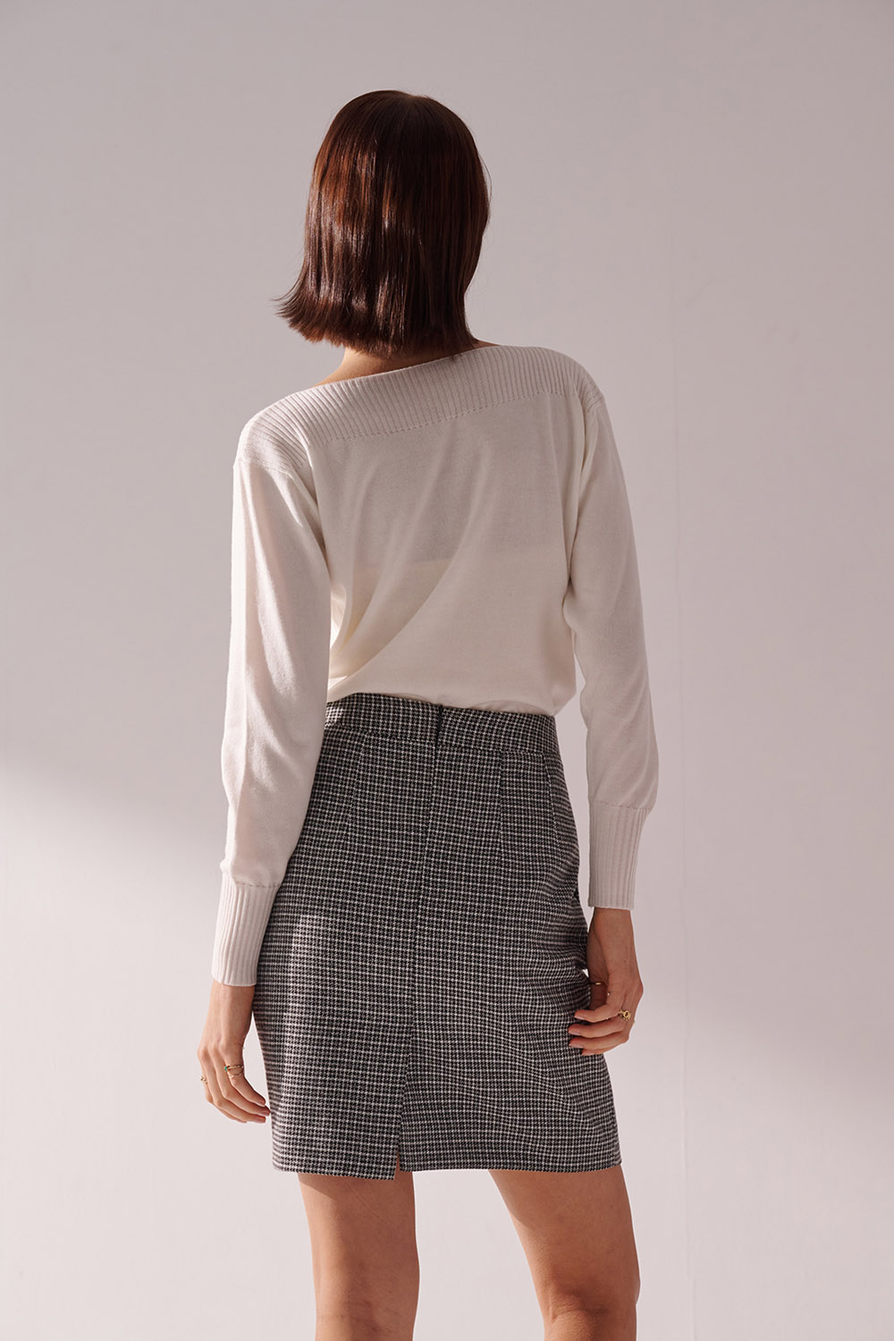 SST&C White Crew Neck Pullover Sweater | 01182410007_1