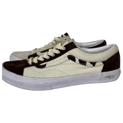 【台中新時代店】VANS/低筒運動休閒鞋//611609-0001