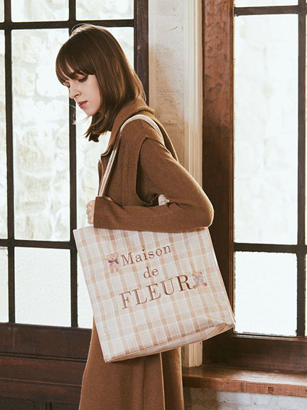 可愛小熊刺繡格紋方形手提袋(08000038400) - Maison de FLEUR