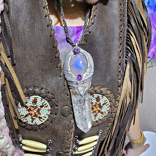 天使之翼權杖寶石手作墜-南美藝術家手作墜鍊系列~天然水晶柱、彩虹月光石、紫水晶、捷克水晶 設計飾品/項鍊 聖哲曼_7
