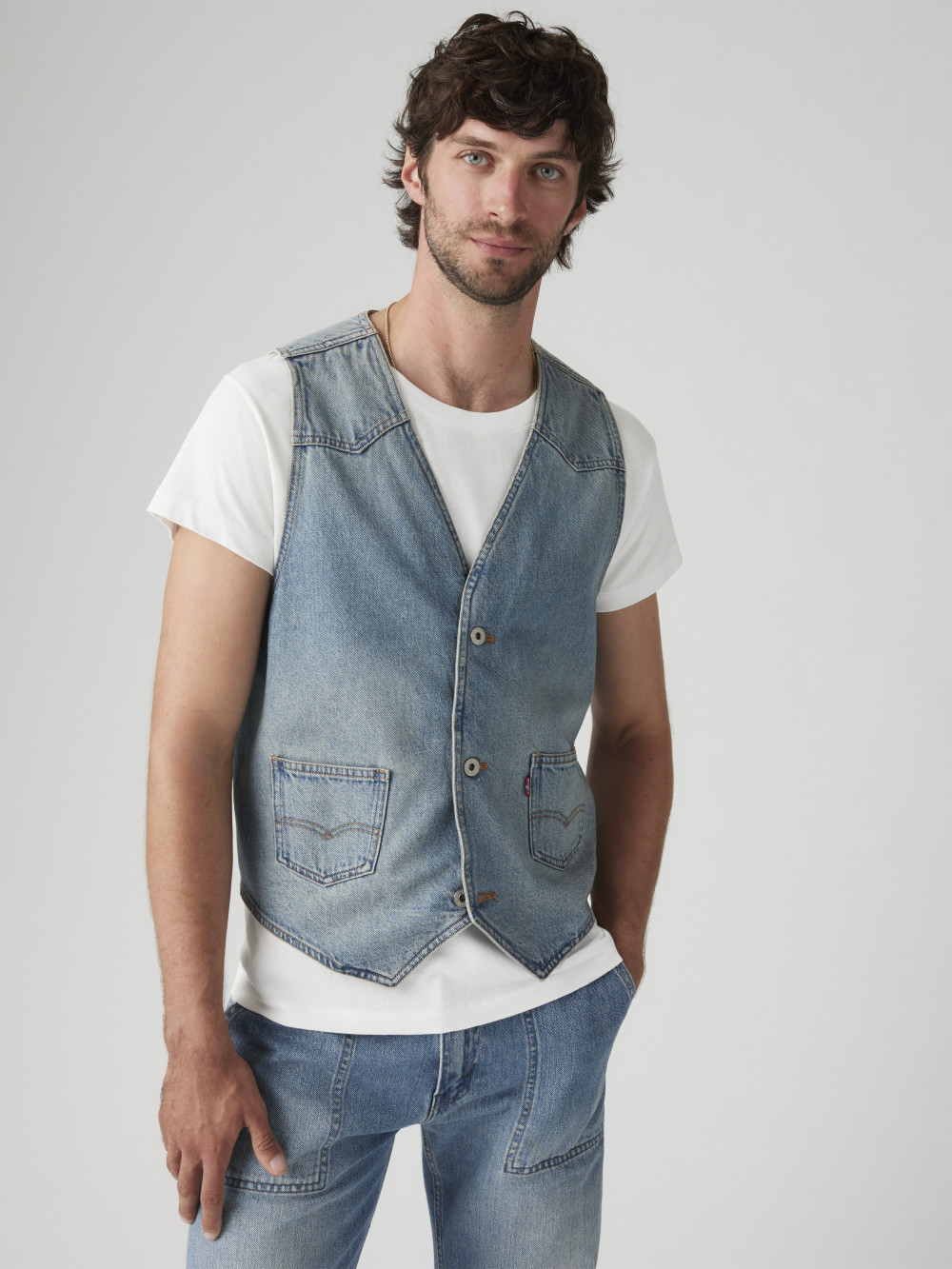 Levi’s® 男款 西裝式牛仔背心 / 雙口袋 人氣新品