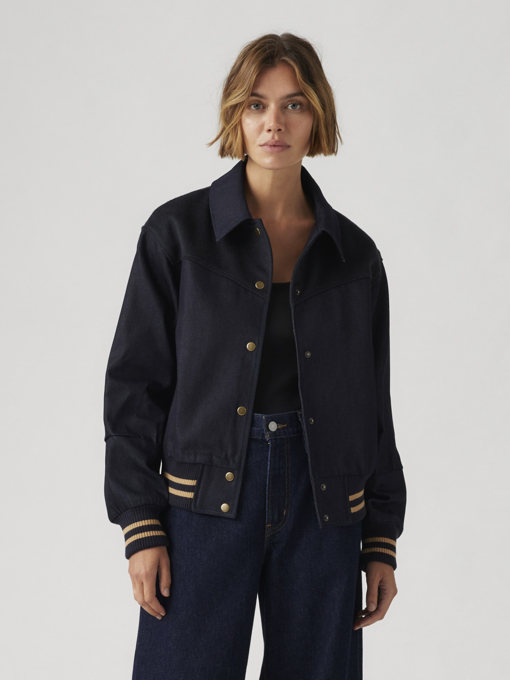 Levi’s® 女款 丹寧牛仔束口夾克 / 外套 熱賣單品