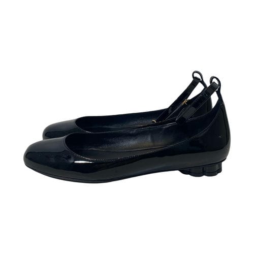 【環球新北中和店】Salvatore Ferragamo/淺口皮鞋/6M/
