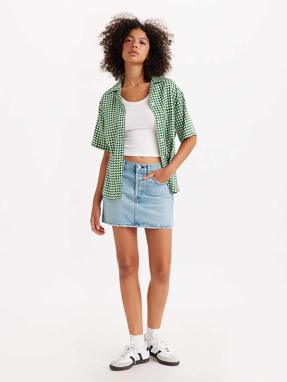 Levi’s® 女款 高腰排釦牛仔迷你裙 人氣新品