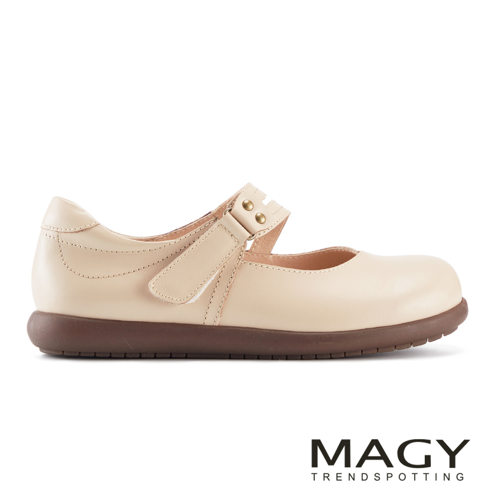 MAGY 牛皮圓方頭寬帶瑪麗珍平底休閒鞋 杏色 #15302