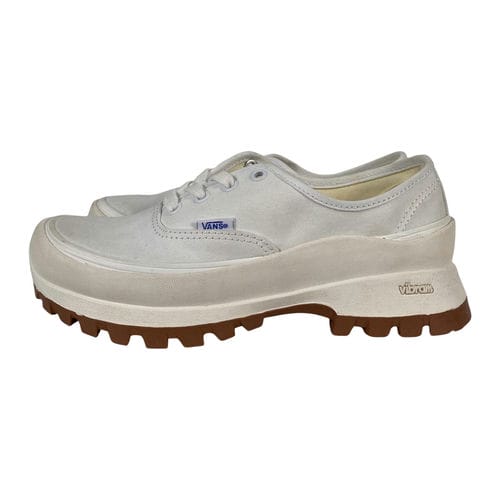 【新光三越台南中山店】VANS/低筒運動休閒鞋/24.5cm/V130001021