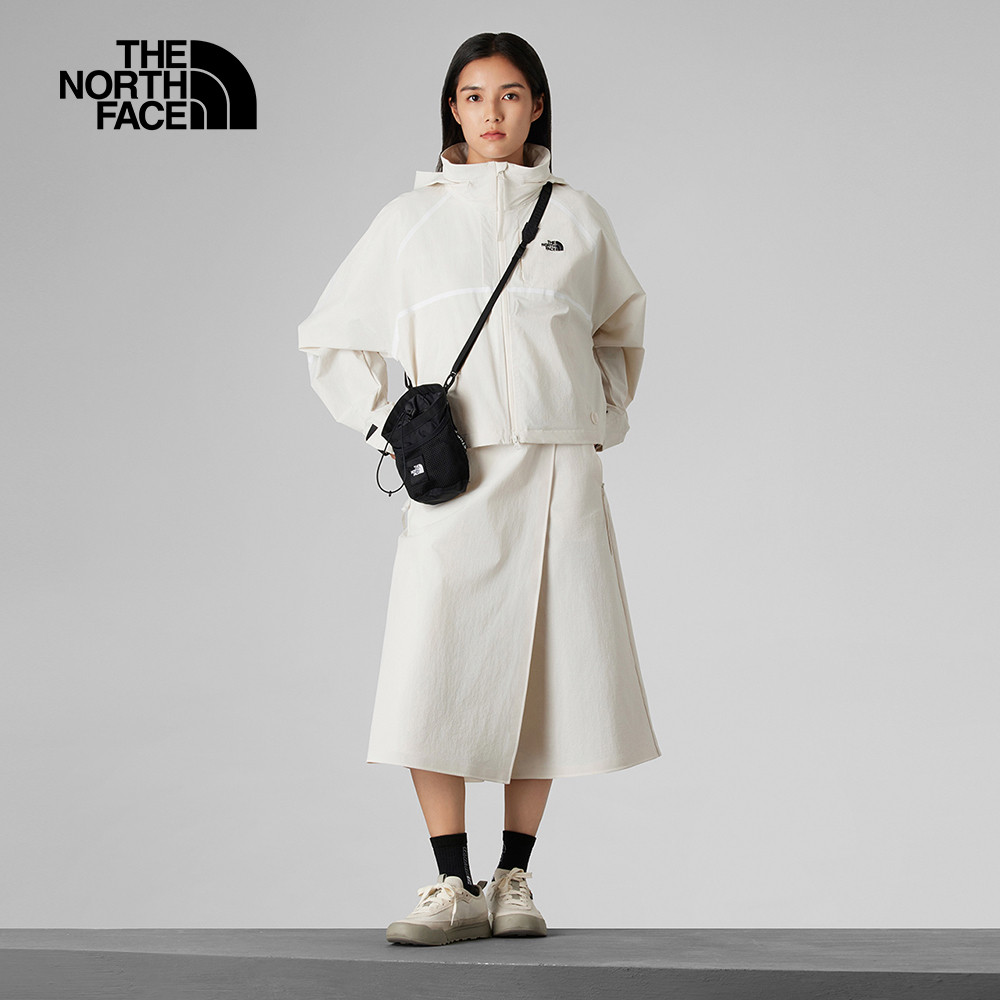 The North Face北面UE女款米白色DWR防潑水可調節收納連帽防風外套｜8CJ6QLI_0