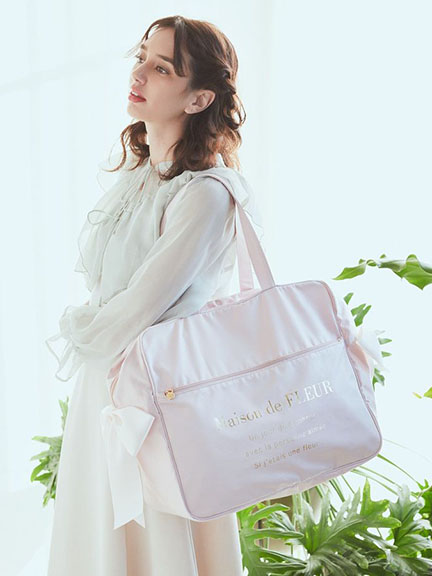 質感緞面雙側蝴蝶結旅行手提袋(08000197100) - Maison de FLEUR