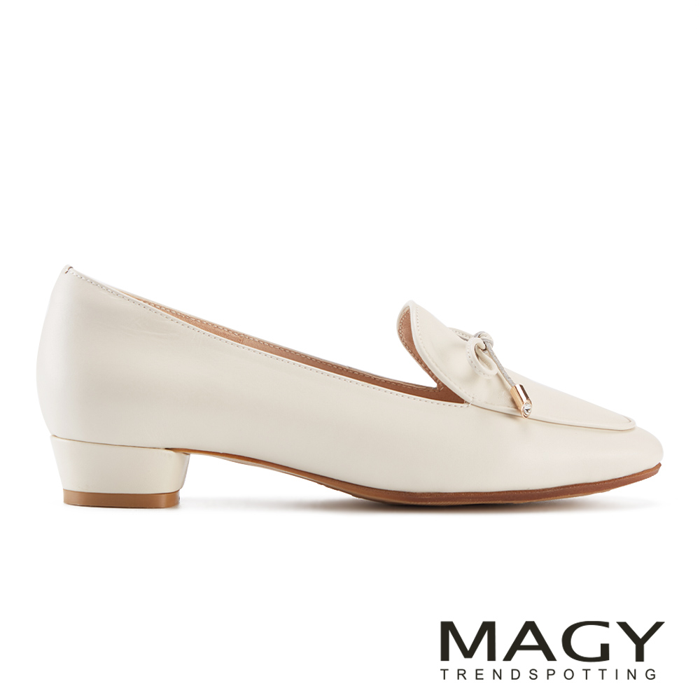 MAGY 牛皮細帶蝴蝶結樂福粗低跟鞋 米色 #15277