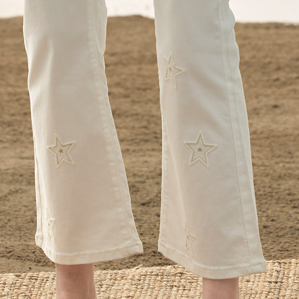 ILEY伊蕾 星星刺繡直筒棉質牛仔褲(白；M-XL)_2