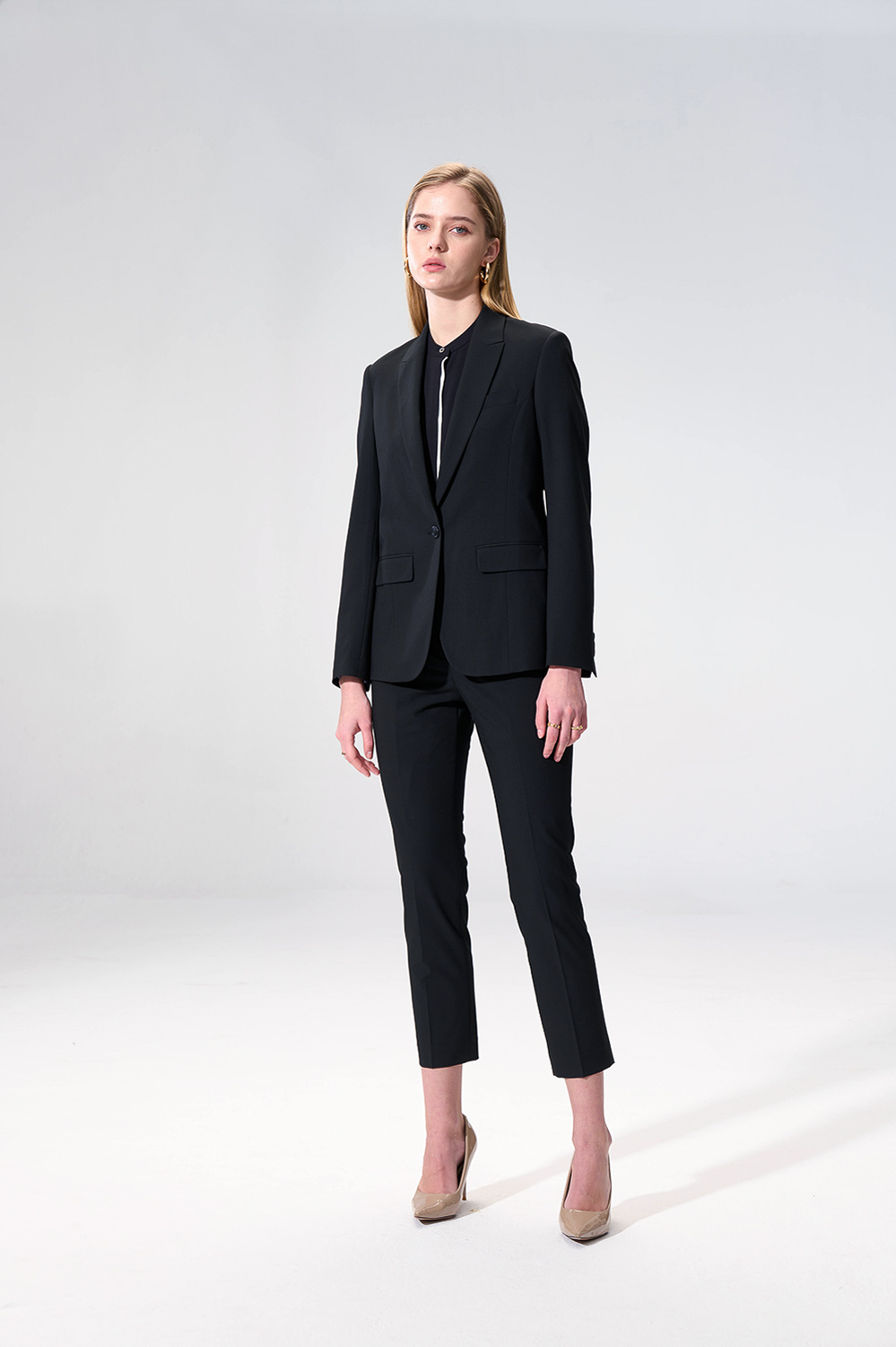SST&C Black Leisure Fit Suit | 01012503002_1
