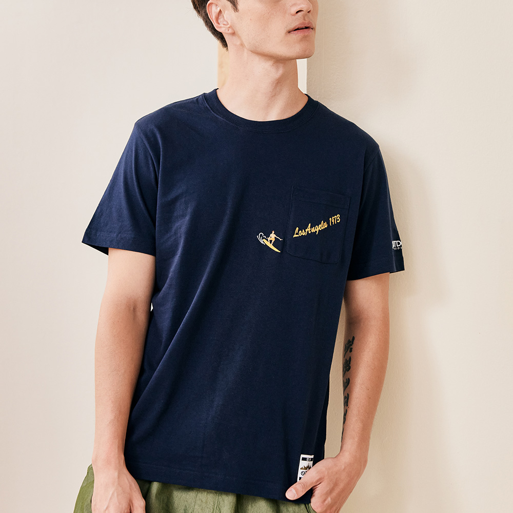【OUTDOOR】口袋衝浪刺繡T恤-深藍色 ODC5242ENY (ODCLO)