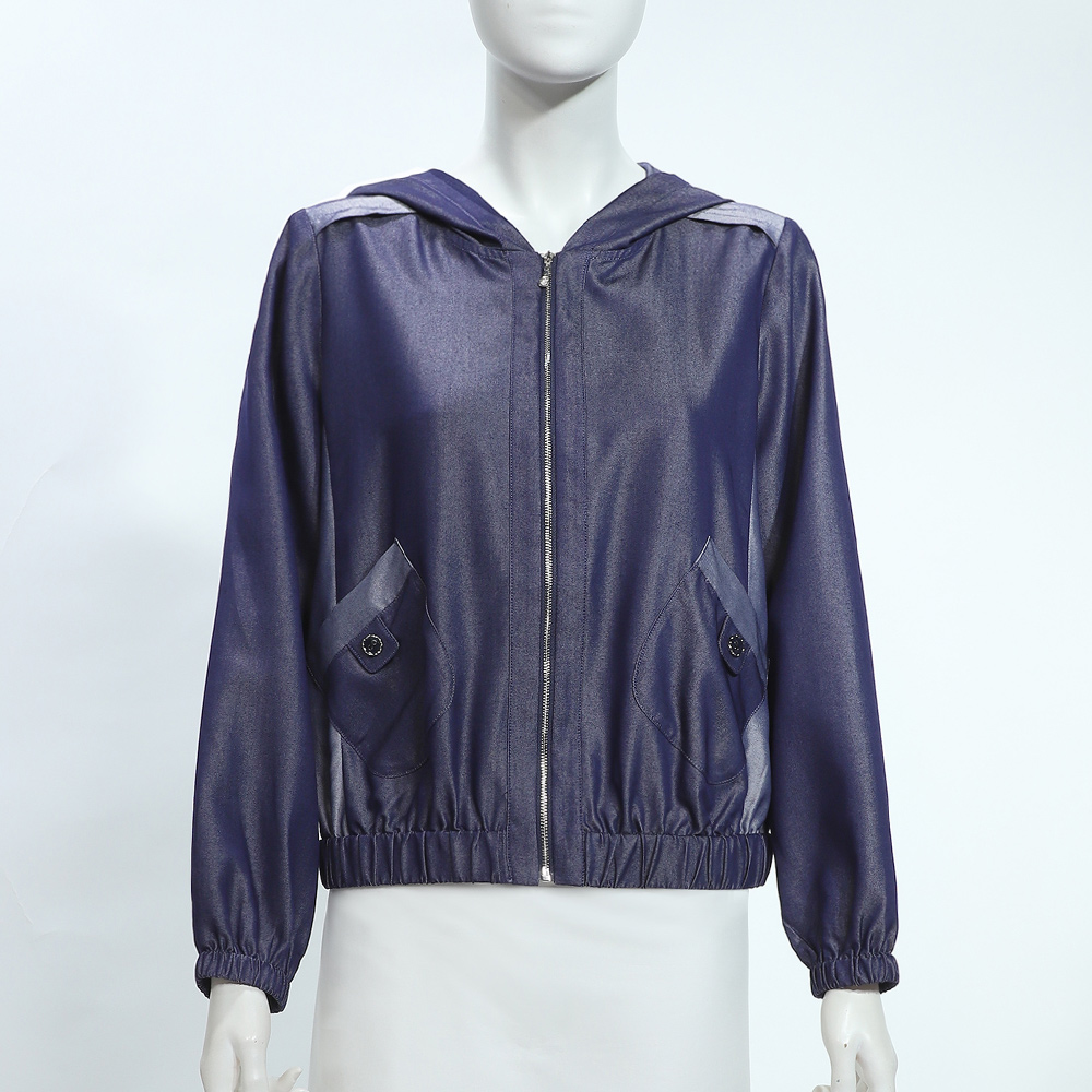 ILEY伊蕾 緞面光澤縲縈連帽牛仔外套(藍；M-XL)_3