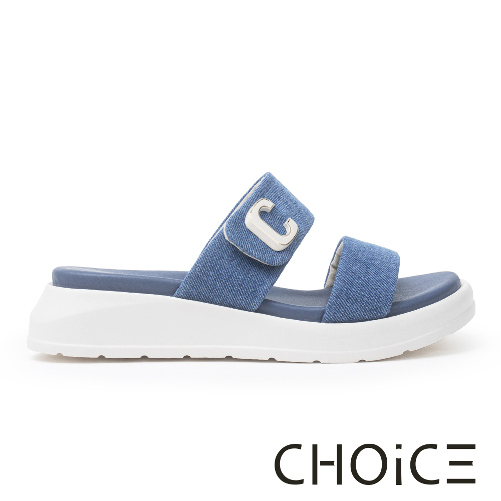 CHOiCE 雙寬帶牛仔布烤漆C字釦平底拖鞋 牛仔藍 #38010