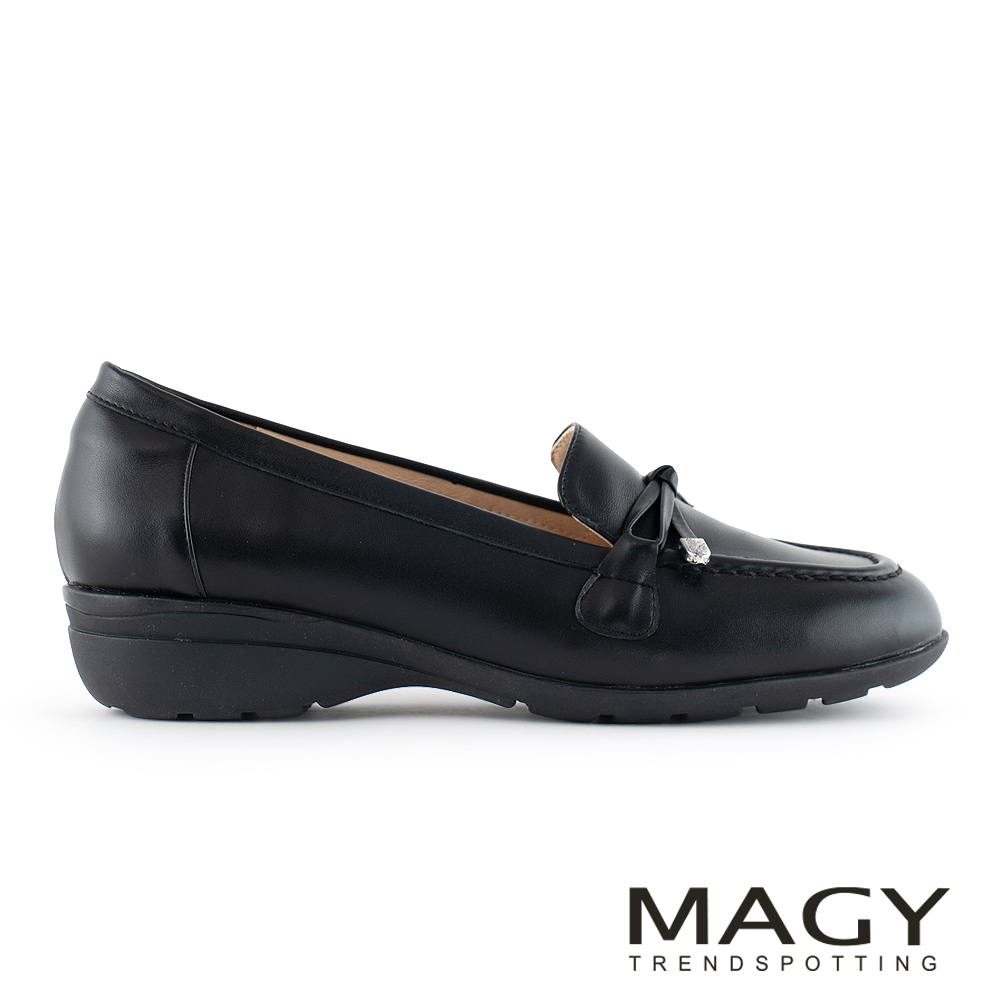 MAGY 素面真皮細帶蝴蝶結樂福低跟鞋 黑色 #15272