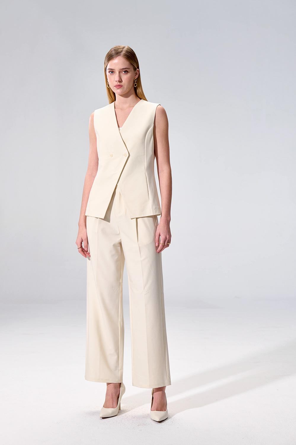 SST&C Ivory Pleated Straight Trousers | 01162504001_1
